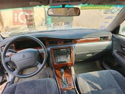 تۆیۆتا کراون